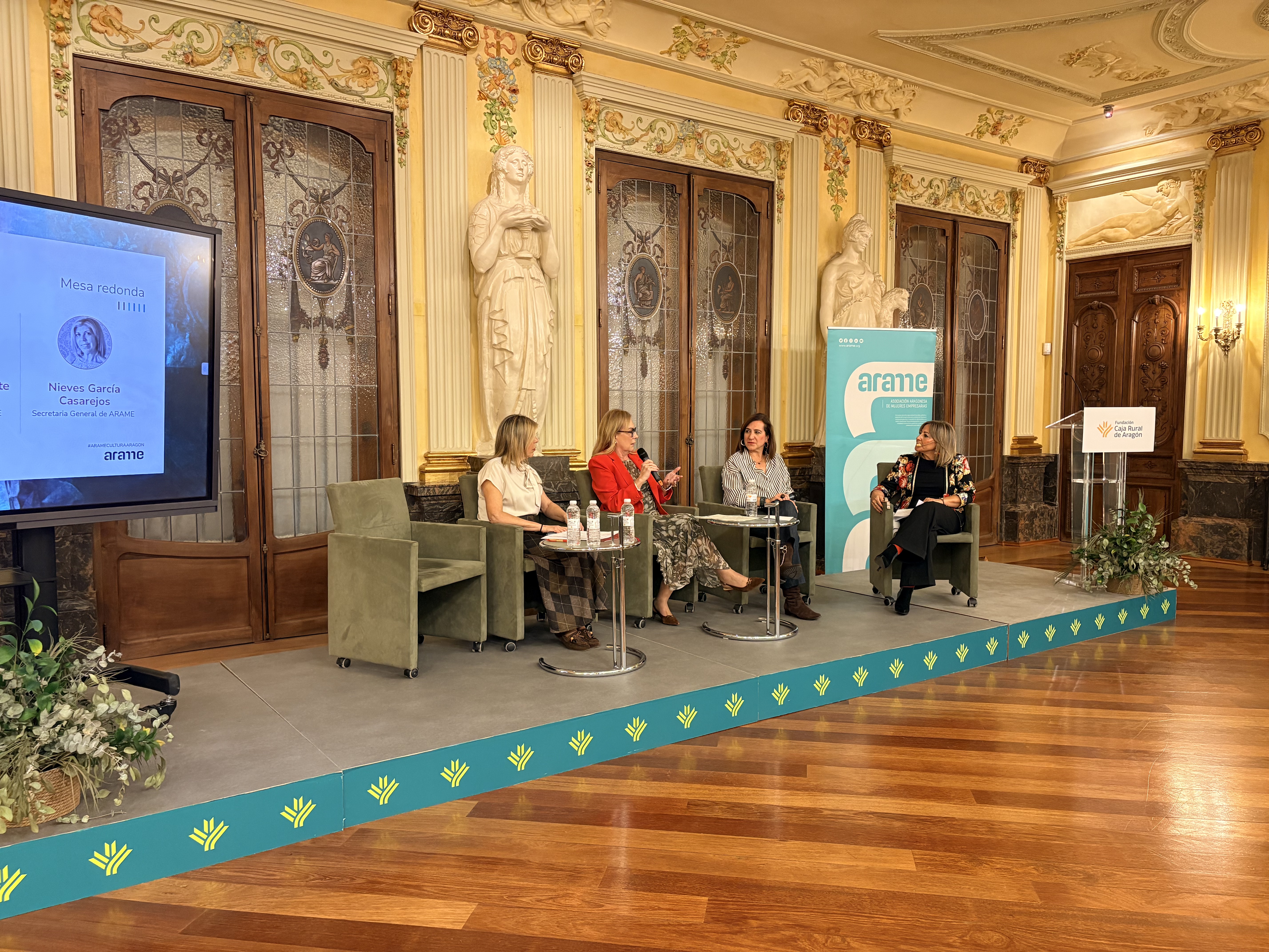 Participantes en la jornada de Arte y Cultura de ARAME