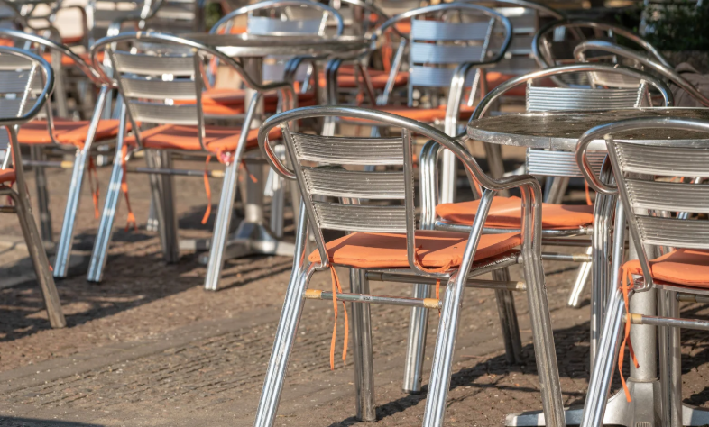 Veladores y terrazas de hosteler&iacute;a en Zaragoza