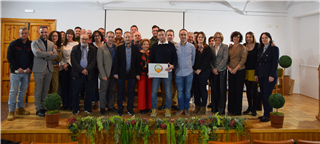 Bejuser recibe el premio 'Empresa y Compromiso' de la asociación empresarial poniendo en valor su legado familiar 